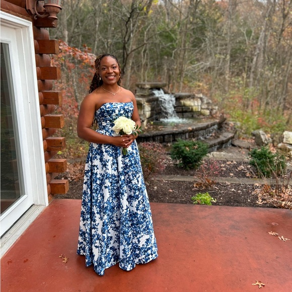 Milla Ravishing blue hydrangea corset maxi dress, Garden of Eden - Picture 16 of 16